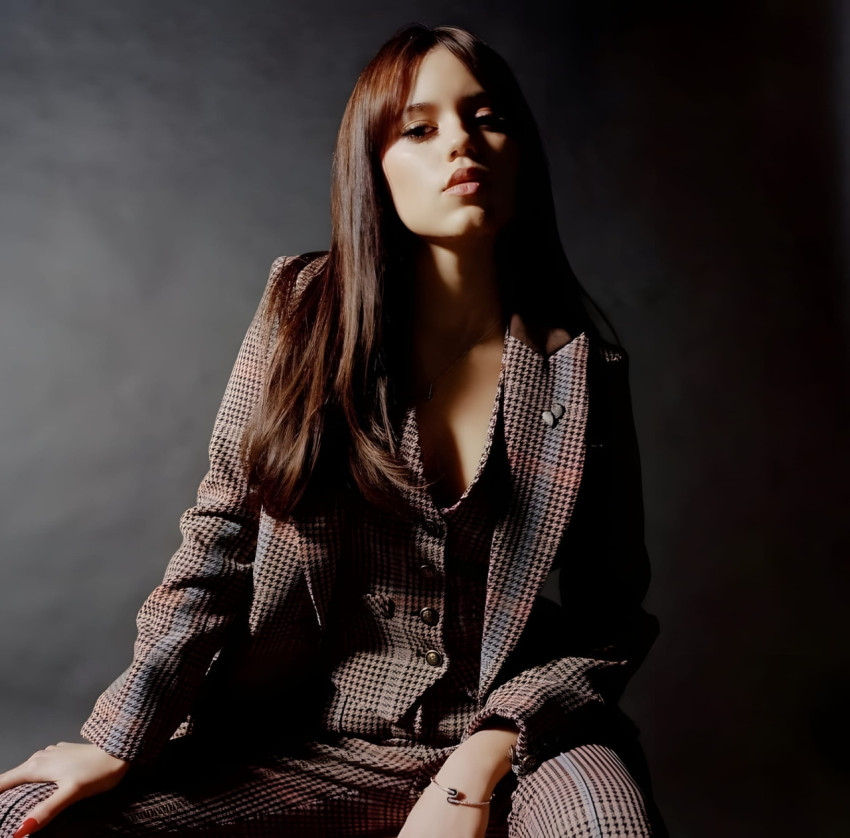 Glam Jenna Ortega Wallpaper HD