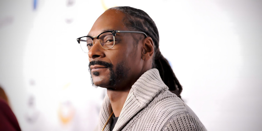 Stylish Snoop Dogg Desktop Wallpaper for Your Screen