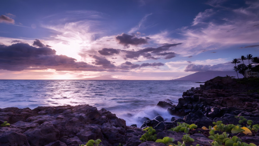 Tranquil Beach Scene Desktop Image