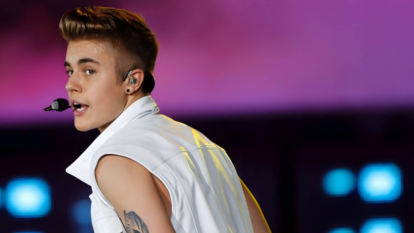 Justin Bieber desktop stage wallpaper