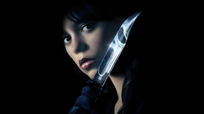 Jenna Ortega Soft Look Desktop Pic