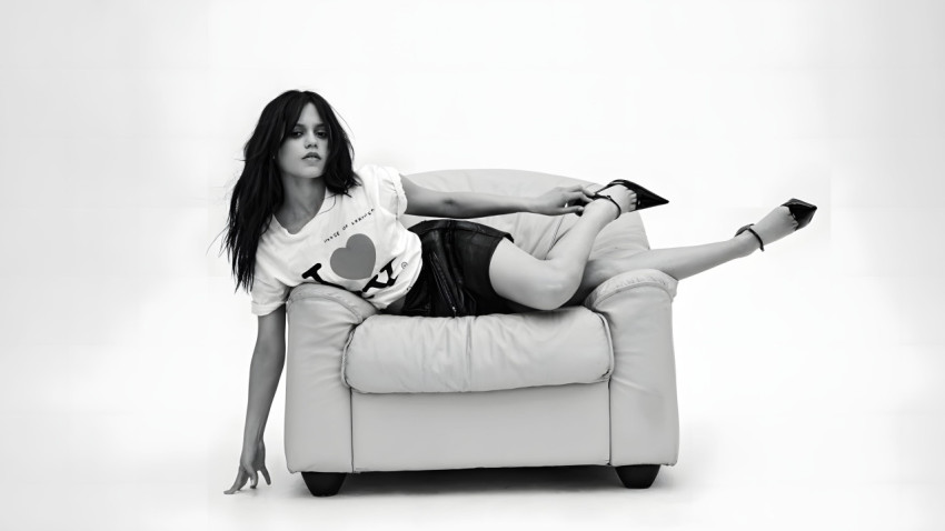 Jenna Ortega Desktop Pic in Style