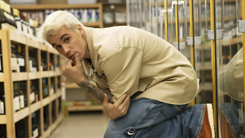 Justin Bieber desktop natural smile picture