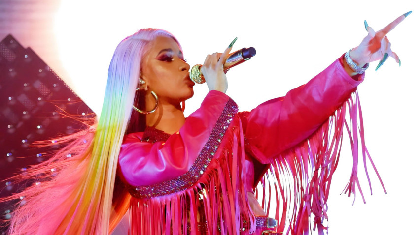 Glam Cardi B Desktop Wallpaper