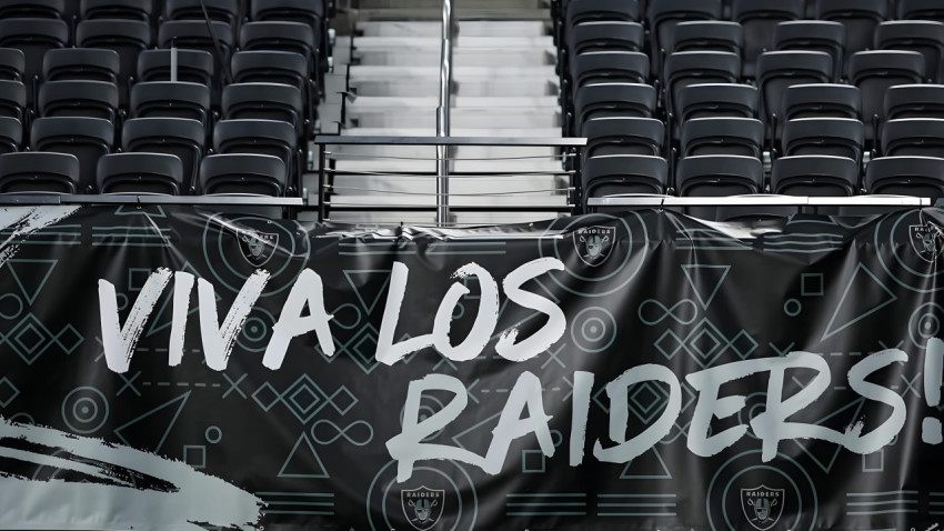 Stunning Raiders Football Gallery Wallpaper for Desktop