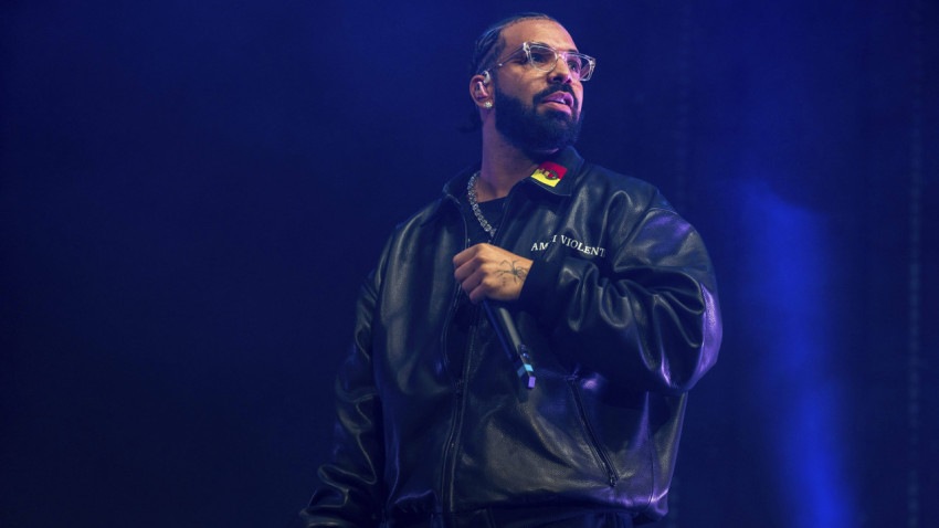 Download Drake Wallpaper in 4K