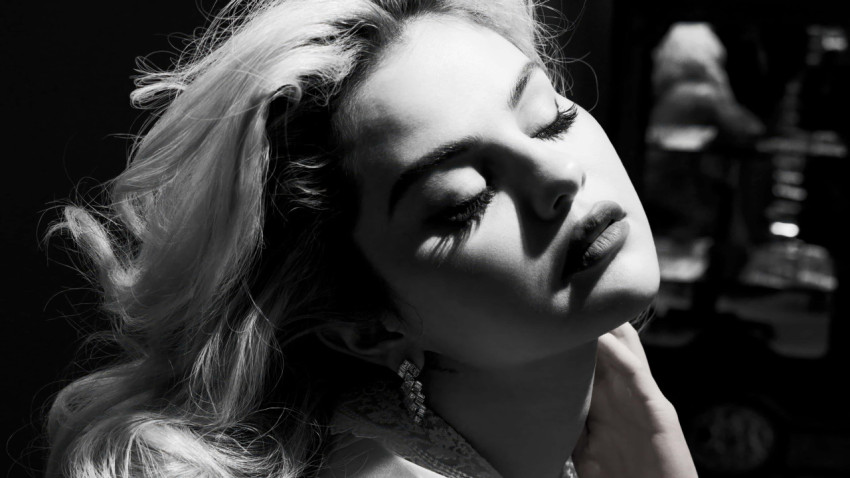 Selena Gomez Stunning HD B&W Picture