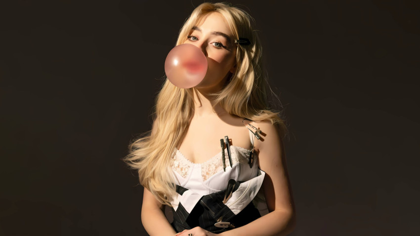 Cute Sabrina Carpenter Desktop Photo