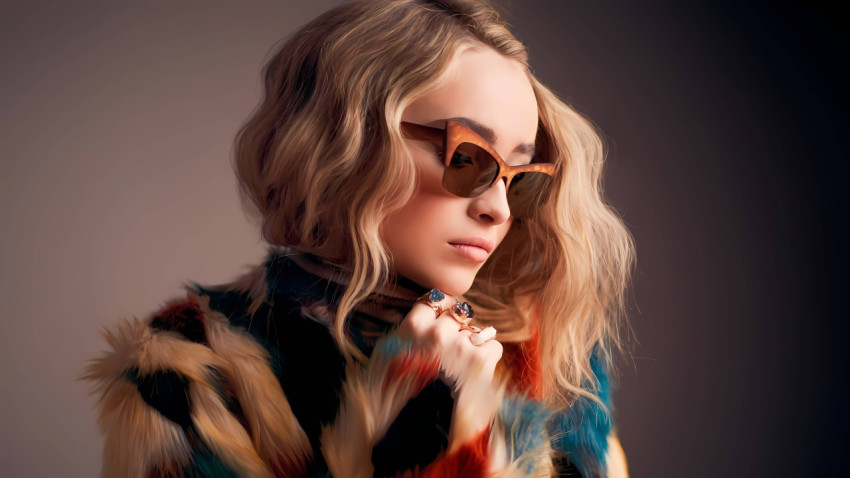 Sabrina Carpenter Singer Desktop Pic