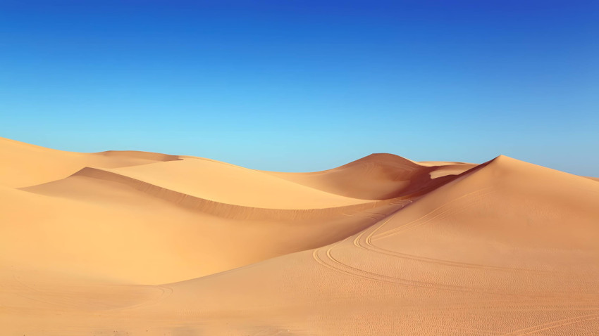 Clear Desert Sky Over Dune Desktop Image