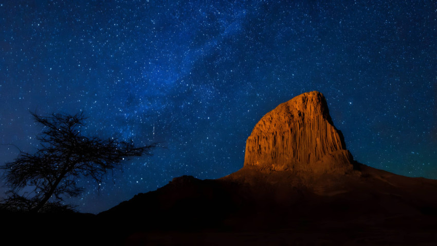 Vibrant Desert Terrain in Full HD for Desktop