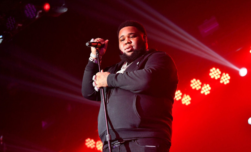 Rod Wave Stylish Desktop Background Image