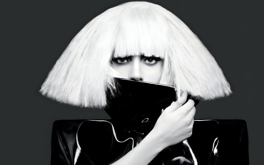 Chic Lady Gaga Desktop Background