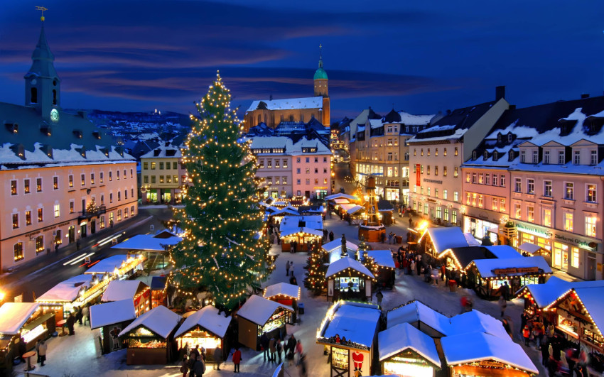 Winter Wonderland Christmas Wallpaper for Your Desktop