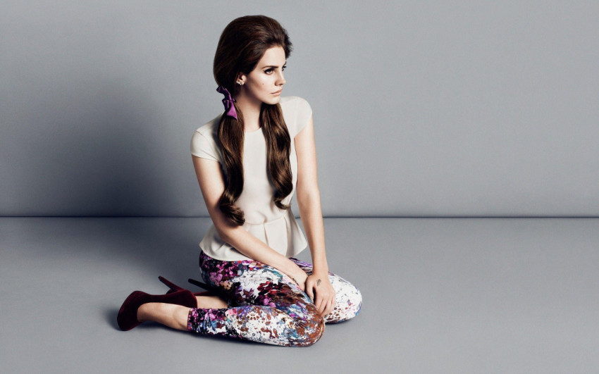 Beautiful Lana Del Rey White Background Desktop Photo Collection