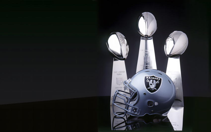 Best Raiders Desktop Helmet 4K Wallpaper for Fans