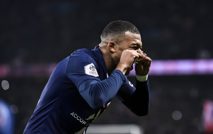 Free Kylian Mbappé Desktop Wallpaper Download