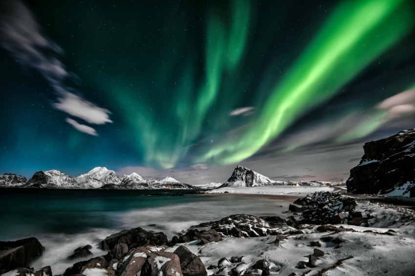 Aurora Borealis Night Sky Wallpaper