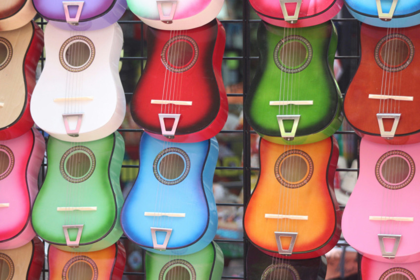 Best Colorful Guitar Desktop Image for PC Wallpaper 4K