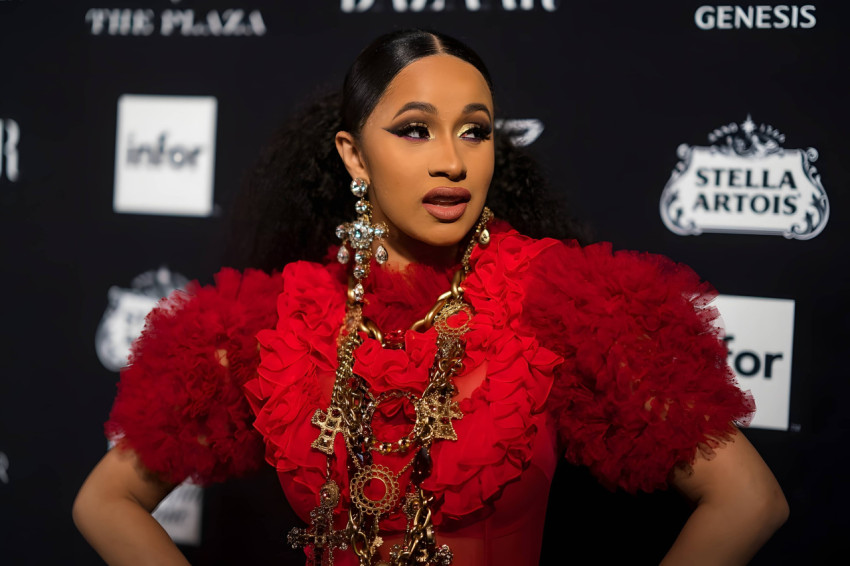 Cool Cardi B Desktop Background