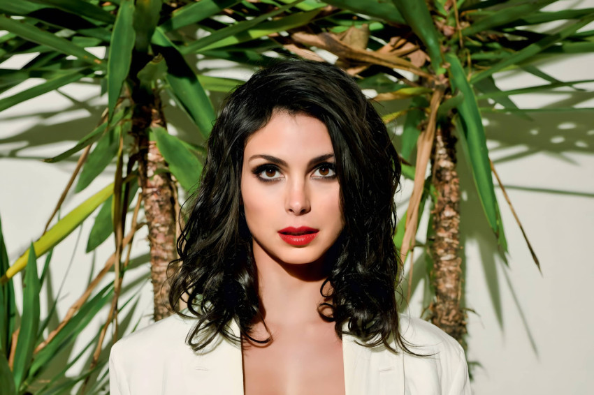 Gorgeous Morena Baccarin High Resolution PC Background