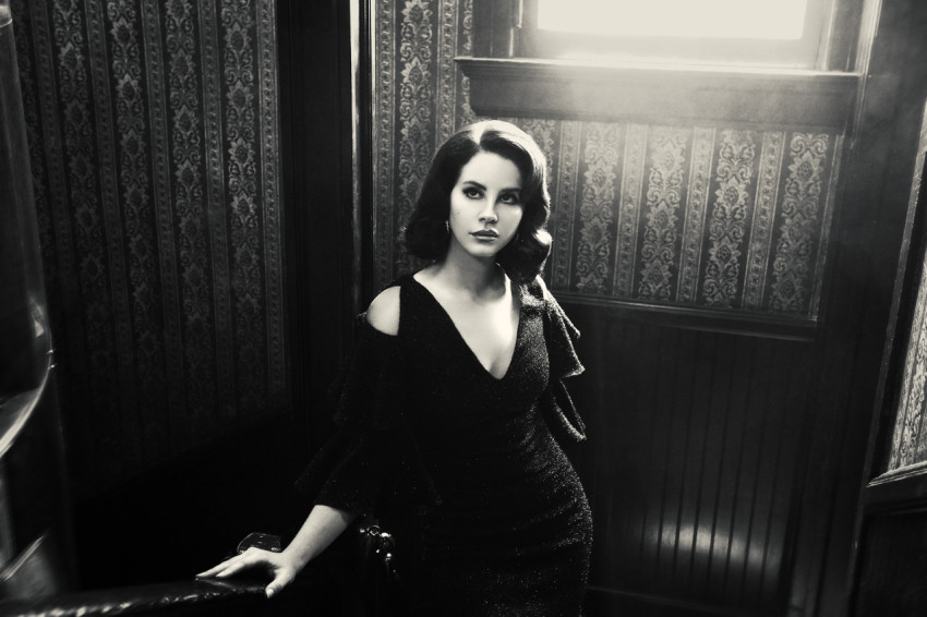 Beautiful Lana Del Rey Black and White Wallpaper for Your desktop