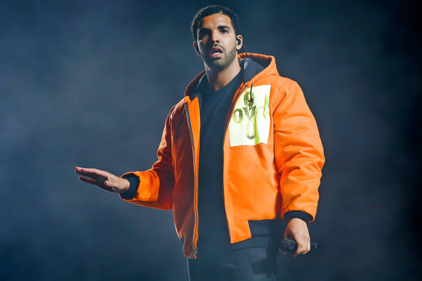 Drake 4K Image to Enhance Your Lock Screen