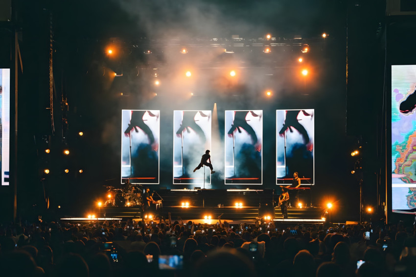 Download Benson Boone PC Wallpaper for Free