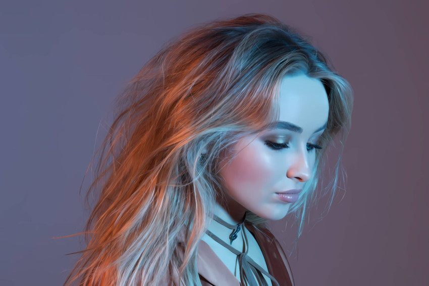 Sabrina Carpenter Cute PC Picture
