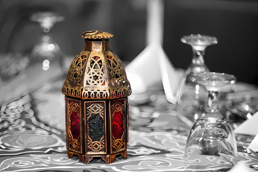 Ramadan Kareem Decorative Lantern Image 4K
