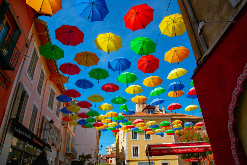 Stunning City Umbrella Colorful Desktop Image for Your PC