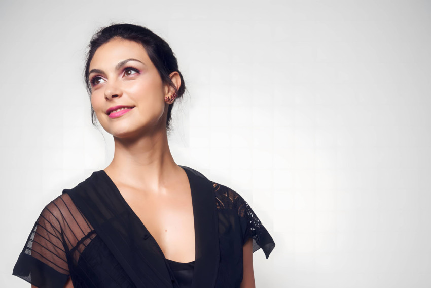 Amazing Morena Baccarin PC Wallpaper to Enjoy