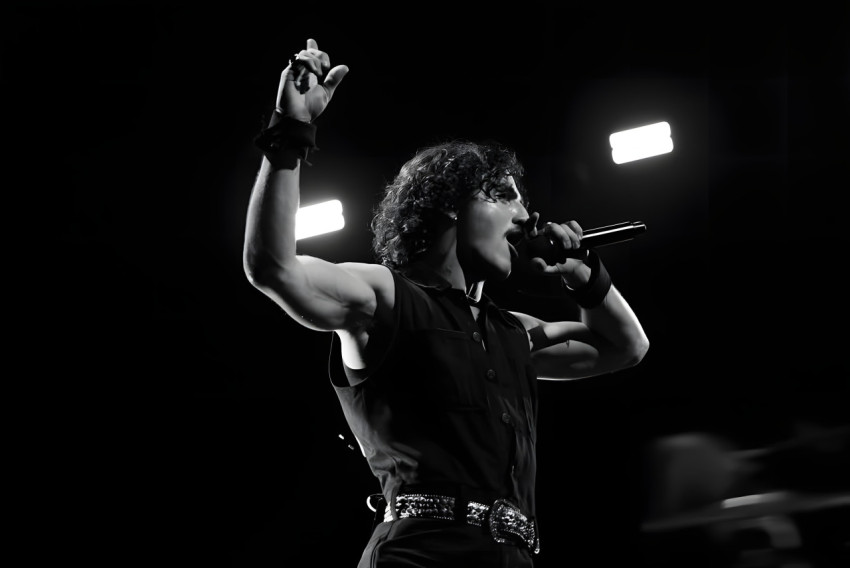 Free Benson Boone PC Background for Windows