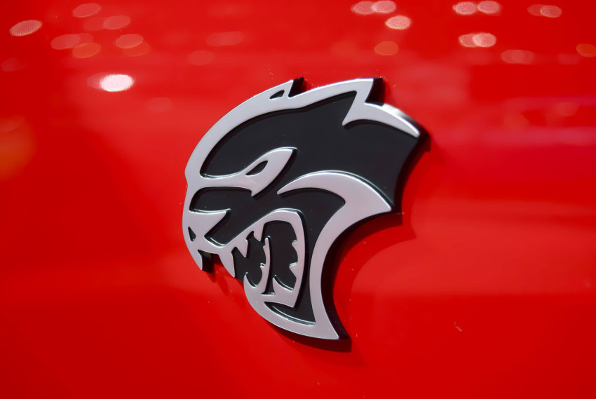 Stunning Hellcat Logo Picture for Car Enthusiasts for Desktop