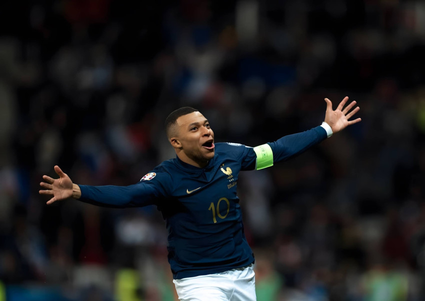 Best Kylian Mbappé Desktop Photo for Laptop