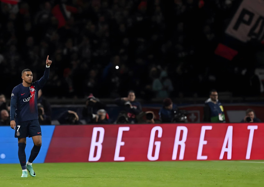 Modern Kylian Mbappé Desktop Picture in 4K