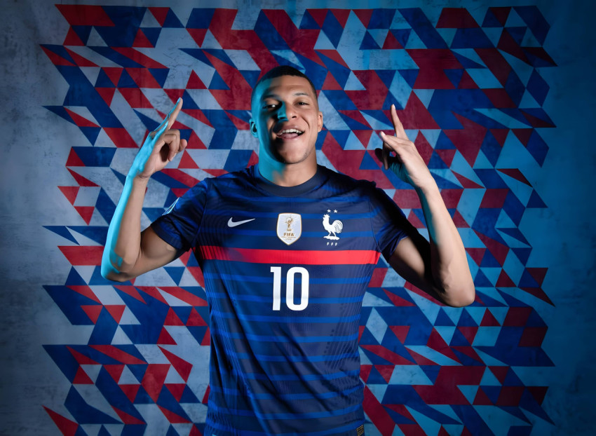 Kylian Mbappé Desktop Wallpaper in 4K