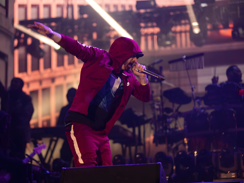 Stunning 4K Eminem Wallpaper for Mobile Phone