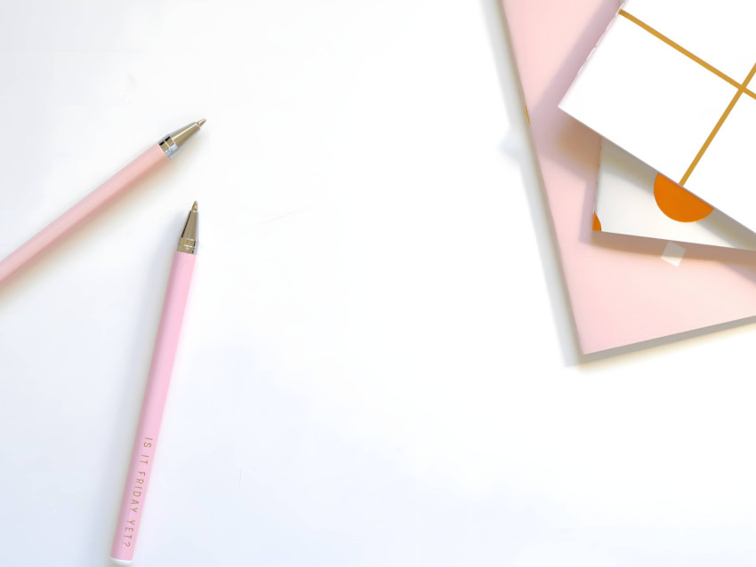 White Background Pen Photo For Desktop