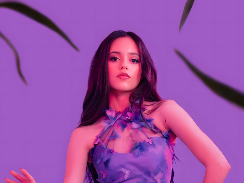 Jenna Ortega Fullscreen Desktop Image