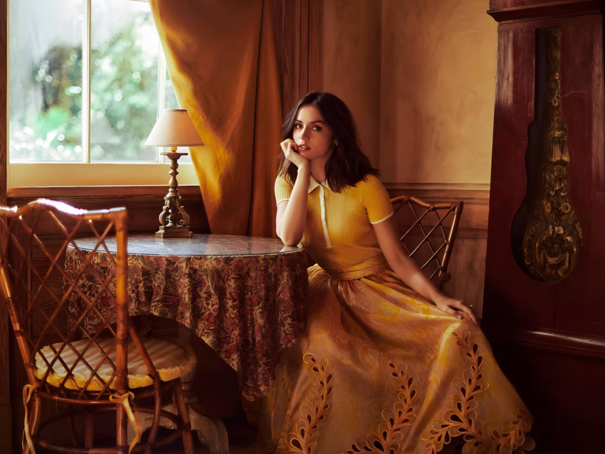 Stunning Ana de Armas 4K Wallpaper for Your Desktop