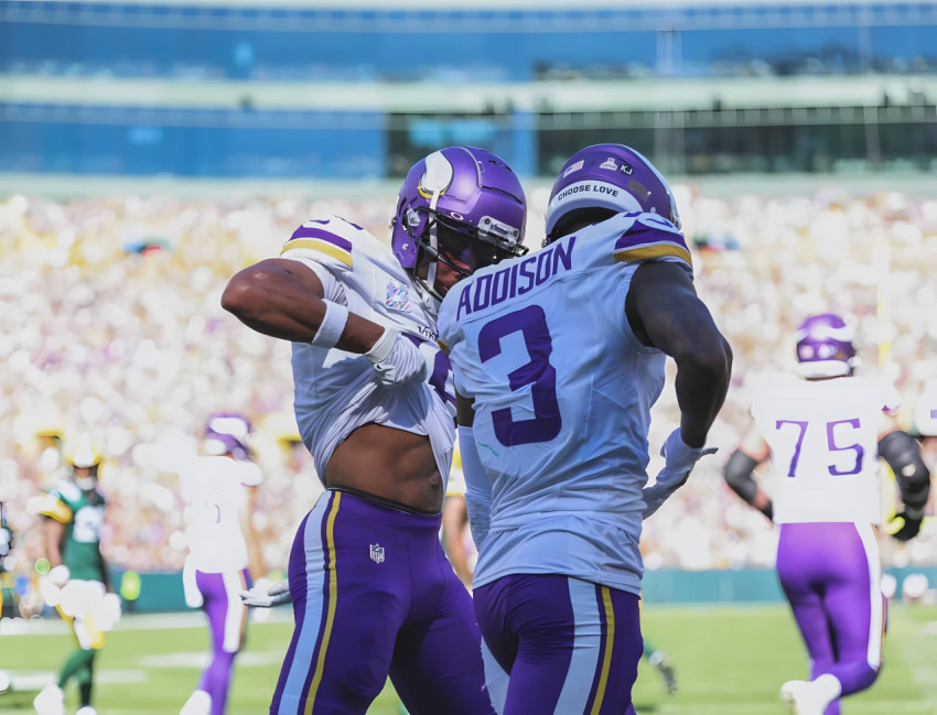 Justin Jefferson Football Playing Background to Download 4K