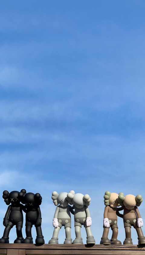 Colorful KAWS 4K Art Wallpaper Perfect for Phone