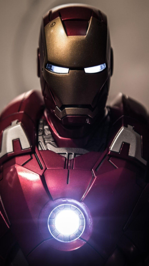 Download Iron Man 4K Wallpaper Now