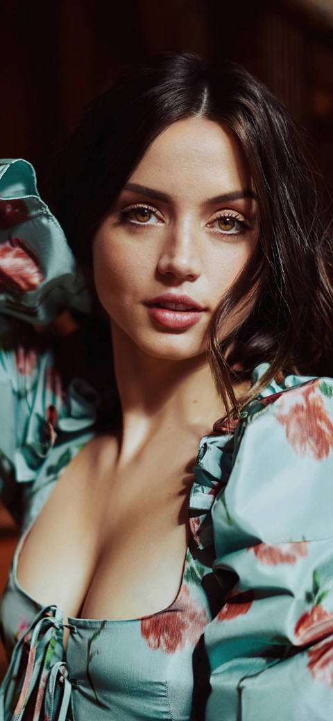 4K Best Ana de Armas Wallpaper for Mobile