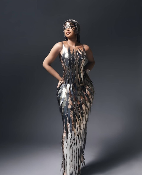 Chic Cardi B Mobile Wallpaper