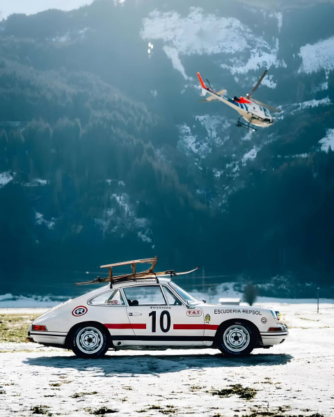 Beautiful Porsche 911 Wallpaper for Your Phone 4K