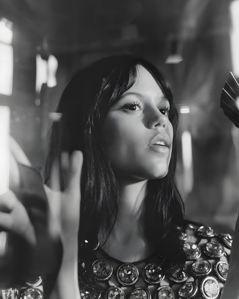 Jenna Ortega Candid Phone Image