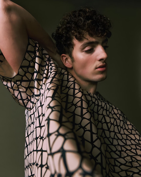 Benson Boone Tab and Mobile Wallpaper