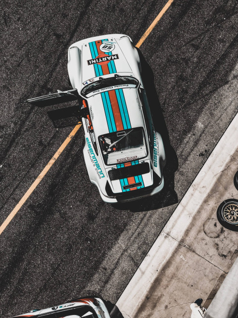 Stunning Reacing Porsche 911 Image for Your Mobile 4K